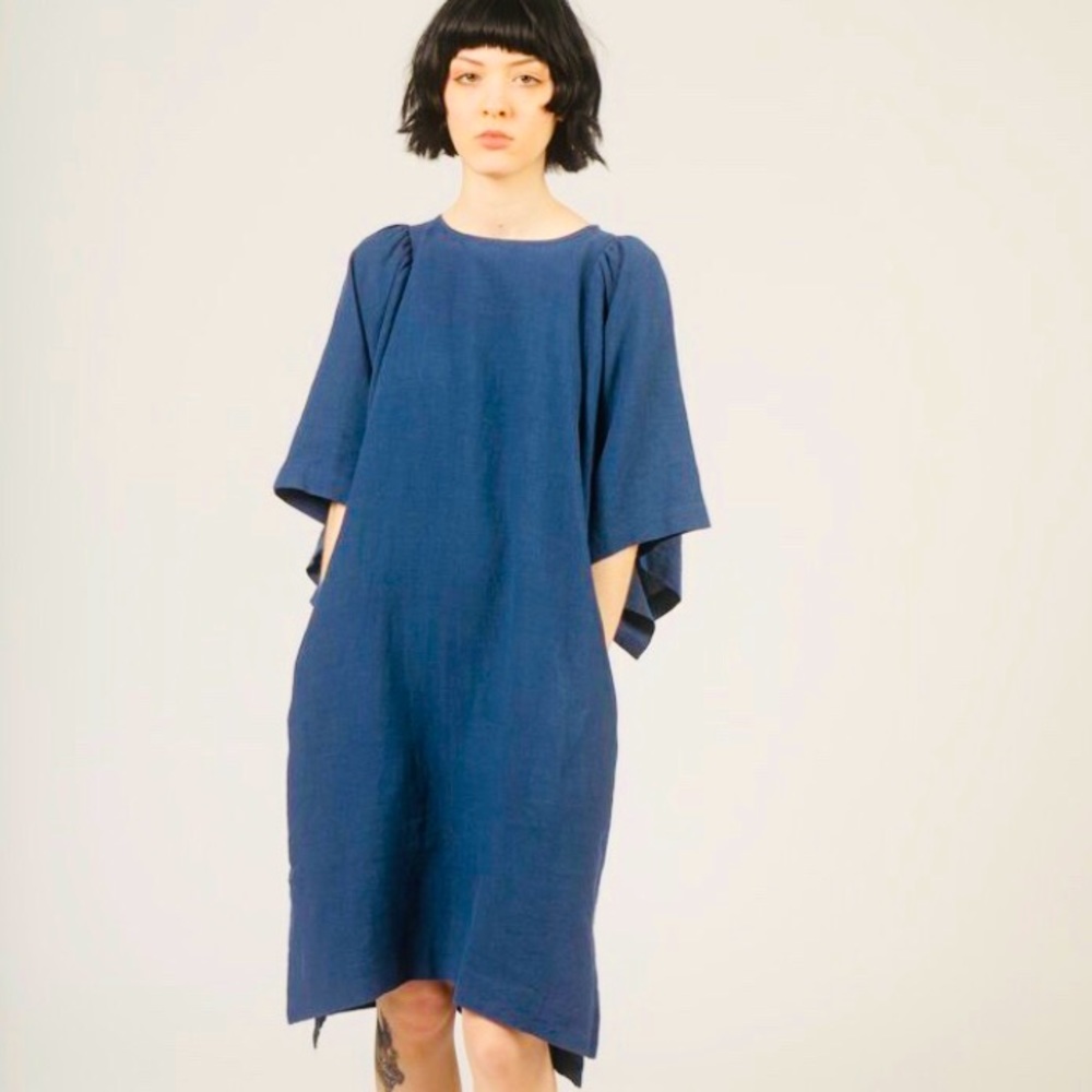 IIlaana Kohn Iona dress in blue linen.